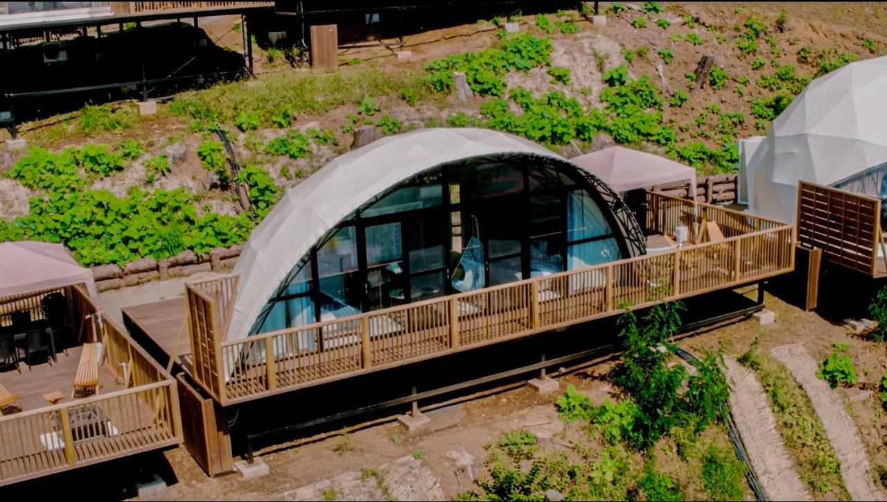 Mt.Fujiグランピングテラス　嶺乃華 Hotel Fudzsikavagucsiko Kültér fotó